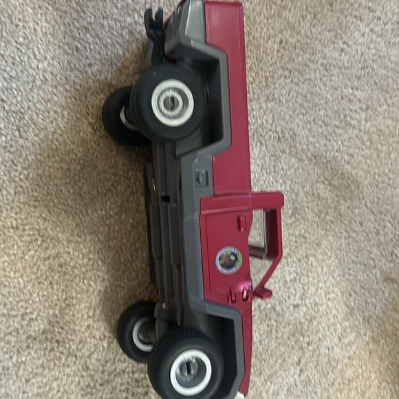 Red truck for horses it does have a broken door but still works. - Picture 3 of 6